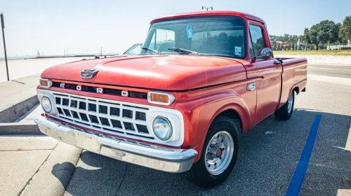Ford, Chevy, Ford 300 Vs. Chevy 292: How Do These Legendary Inline-6 Engines Compare?