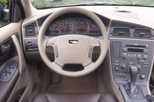 Volvo, Take a Closer Look at the 2001 Volvo V70 Cross Country (Photo Gallery)