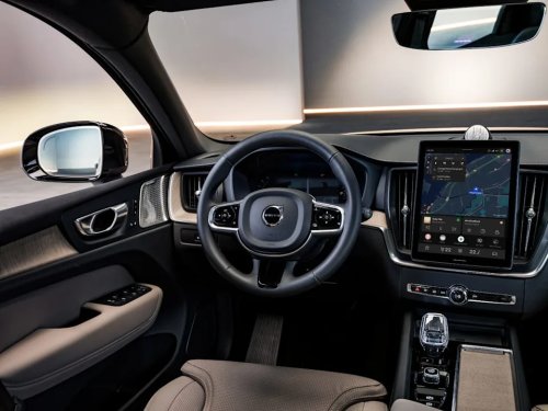 2028 Volvo XC60 and XC90 PHEVs Plug Gap Between Hybrid and EV