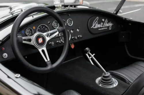 Roush-Powered Superformance MkIII Cobra Replica Draws Attention at Auction