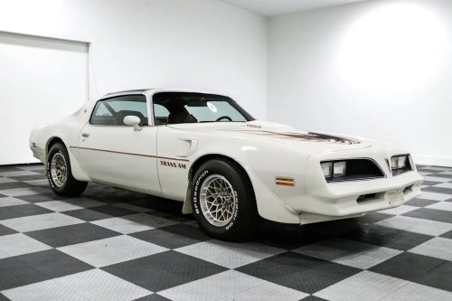 Pontiac, This 31K-Mile 1978 Pontiac Firebird Trans Am Is Peak Bandit-Era Swagger