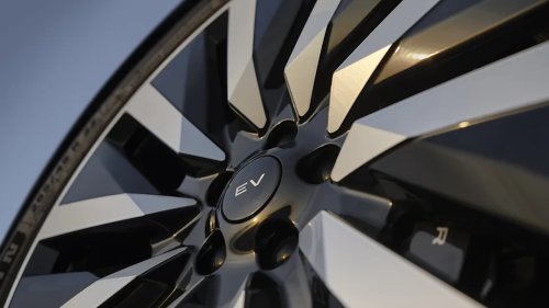 The Range Rover Electric in Photos