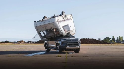 Toyota, Toyota Hilux, Toyota Recreated Legendary Top Gear Stunt With The New Electric Hilux
