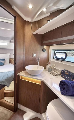 Boat Test: 2026 Beneteau Antares 12 Coupe