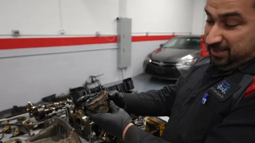 Toyota, This Toyota Engine Was Slowly Eating Itself And Still Lasted 300,000 Miles