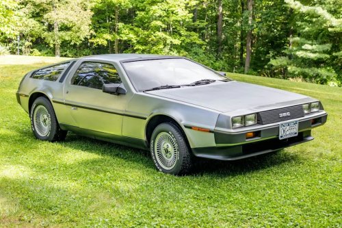 37-Years-Owned 1981 DeLorean DMC-12 Five-Speed Is Bidding Well Below Hagerty's Price Guide