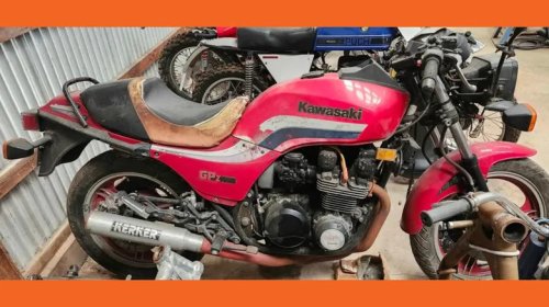 Volkswagen, Volkswagen Beetle, Mitsubishi, Lincoln, Volkswagen Beetle Ute, Tracked Mitsubishi Bravo, Supercharged Lincoln Continental: The Dopest Cars I Found For Sale Online