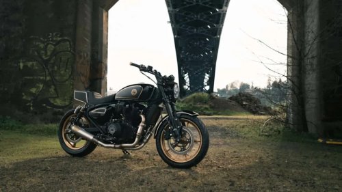 Roland Sands Just Turned The Royal Enfield Shotgun 650 Into An ’80s Superbike Fever Dream