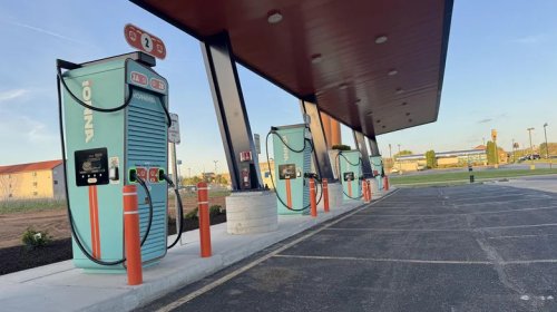 This DC Fast Charger Beat Tesla In JD Power's Public EV Charging Study