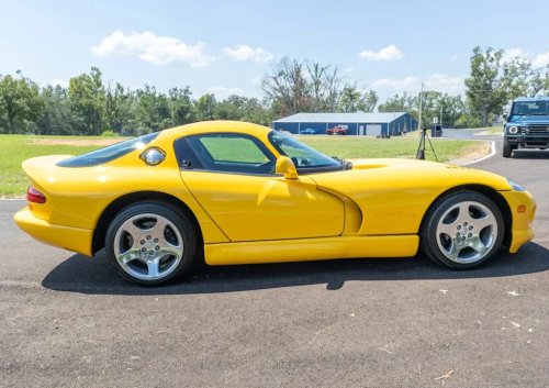 2001 Dodge Viper GTS for Sale With Just 733 Miles Shown