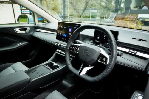 MG, Test-Driving The 2026 MG4 Urban