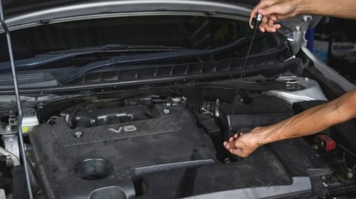 How To Check Your Transmission Fluid Level (And How Often You Should)