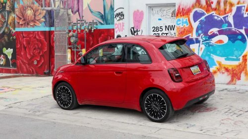 What's It Like To Live With A (Mostly) Free Fiat 500e For Two Years? These YouTubers Found Out
