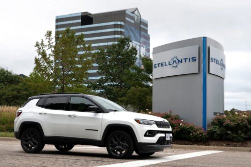 Stellantis ad strategy shifts as buyers turn to AI for car shopping