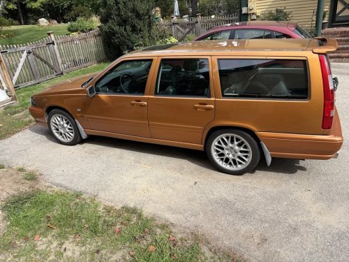 Volvo, 1998 Volvo V70R For Sale