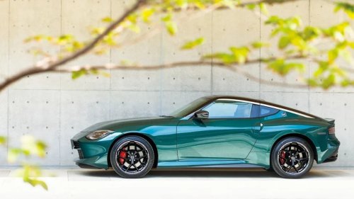 The Facelifted Nissan Fairlady Z Sports Car Has Landed in Japan
