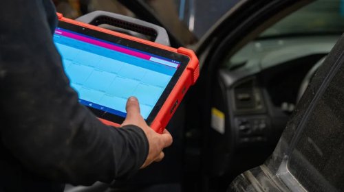 High-Tech Thieves Can Steal Your Car Without Keys (Or Breaking A Window)