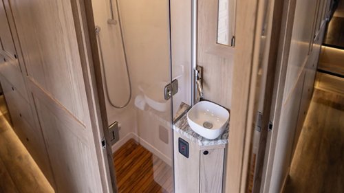 The Rugged 2023 EarthRoamer XV-SX in Photos