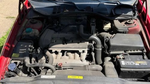 At $2,300, Would You Roll Up Your Sleeves For This 2004 Volvo C70?