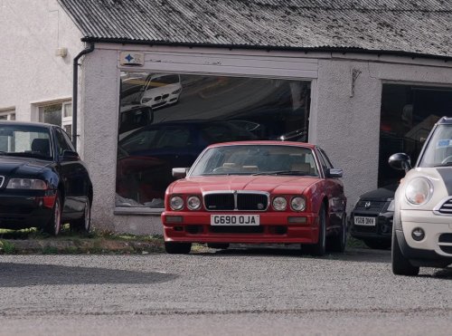 YouTuber Rescues an Ultra-Rare 1990 Jaguar XJR TWR: A “Proper Diamond in the Rough”