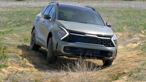 Kia, Kia Sportage, Honda CR-V Hybrid, Honda, Honda CR-V, KIA Sportage X-Line Hybrid vs Honda CR-V TrailSport Hybrid - Soft-Road Shootout