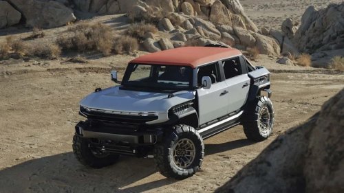 GMC’s New Hummer X Mid-Size EV Truck Concept Has Stackable Screens