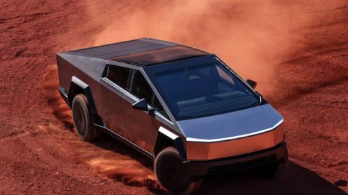 Tesla, Cybertruck, Tesla Cybertruck Owner Learns Wade Mode Is Not Boat Mode