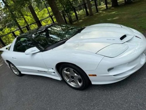 Fourth Gen at Carlisle Auctions: This Time-Capsule 1998 Pontiac Trans Am WS6 Is Ready to Turn Heads