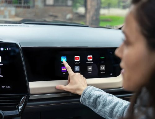 GM Unveils All-New In-Vehicle User Software for Its 2027 Pickups