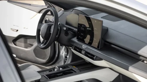 Tested: The Lexus ES 350h Hybrid Wonders What the Big Hurry Is