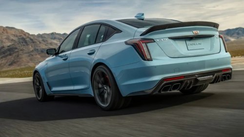 America’s Last Manual V8 Sedan Is Almost Gone