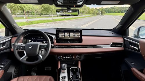 2026 Mitsubishi Outlander Gives Frugal Families 3 Rows for $29,995
