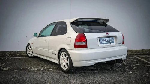 Honda, 19 Classics From The Honda Heritage Collection Are Heading To Auction With No Reserve