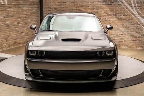 Dodge, Dodge Challenger, Dodge Challenger SRT Hellcat, 2018 Dodge Challenger SRT Hellcat Widebody Keeps Manual Muscle Alive With 707 Supercharged Horsepower