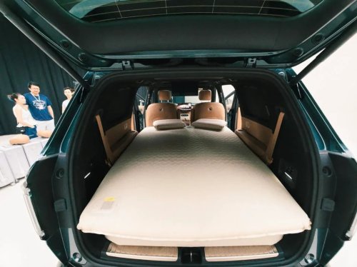 Xiaomi, SUV, Xiaomi’s New Electric SUV Has A Freeform Cabin That Fits A Bed and Fridge