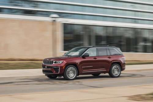 View Exterior Photos of the 2026 Jeep Grand Cherokee Summit