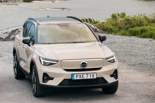 2026 Volvo EX40