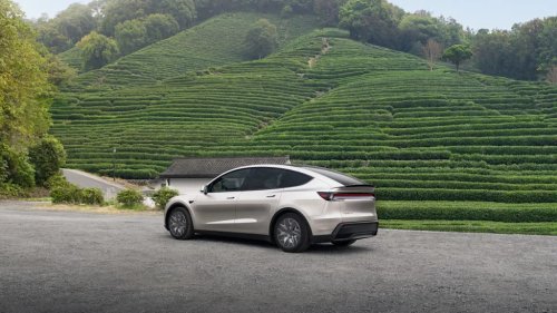 Tesla, Tesla Model Y, Stretched Tesla Model Y Reportedly Coming to America to Fill the Gap Left by the Model X