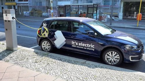 The Most Common Charging Problem With EVs (And How To Avoid It)