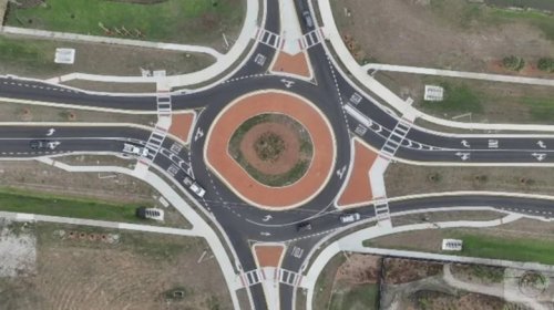 Why A City In Florida Is Installing A Traffic Light At A Roundabout