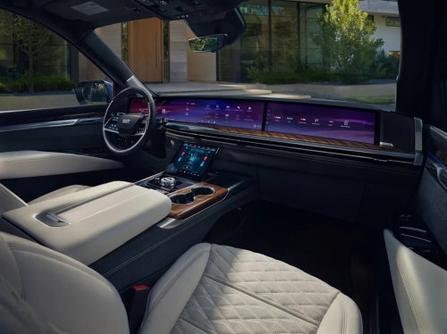 Cadillac, Cadillac Lets You Lease an Escalade This July—But Prepare Your Wallet