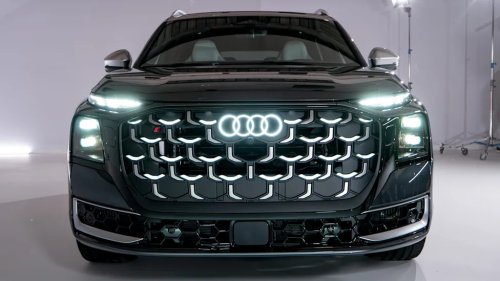 Audi, I just saw the upcoming 2027 Audi Q9 and SQ9 — and they project turn signals onto the road