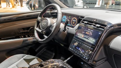 Hyundai, Nearly 100K Hyundai vehicles recalled after software glitch raises crash risk
