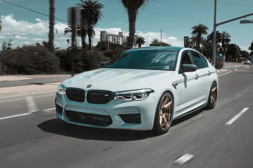 10 High Tech Cars Aging Badly Like Your Old iPhone