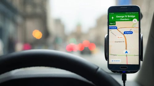 5 Ways To Use Android Auto Without Touching Your Phone