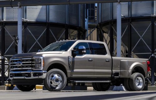 Ford, Ford's Biggest Trucks And SUVs Recalled Over Headlights That Can Fail