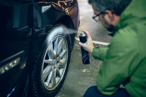 15 Things You Should Definitely Never Keep in Your Car