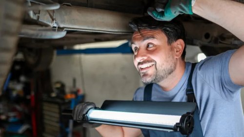 5 Practical Automotive Tools Every Mechanic's DIY Kit Should Include