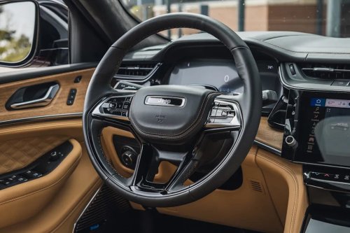 View Interior Photos of the 2026 Jeep Grand Cherokee Summit