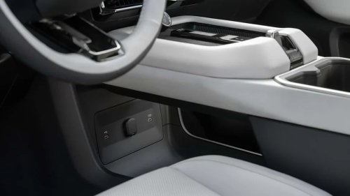 Toyota Delays 2027 Highlander EV As Demand For Gas Model Remains Robust